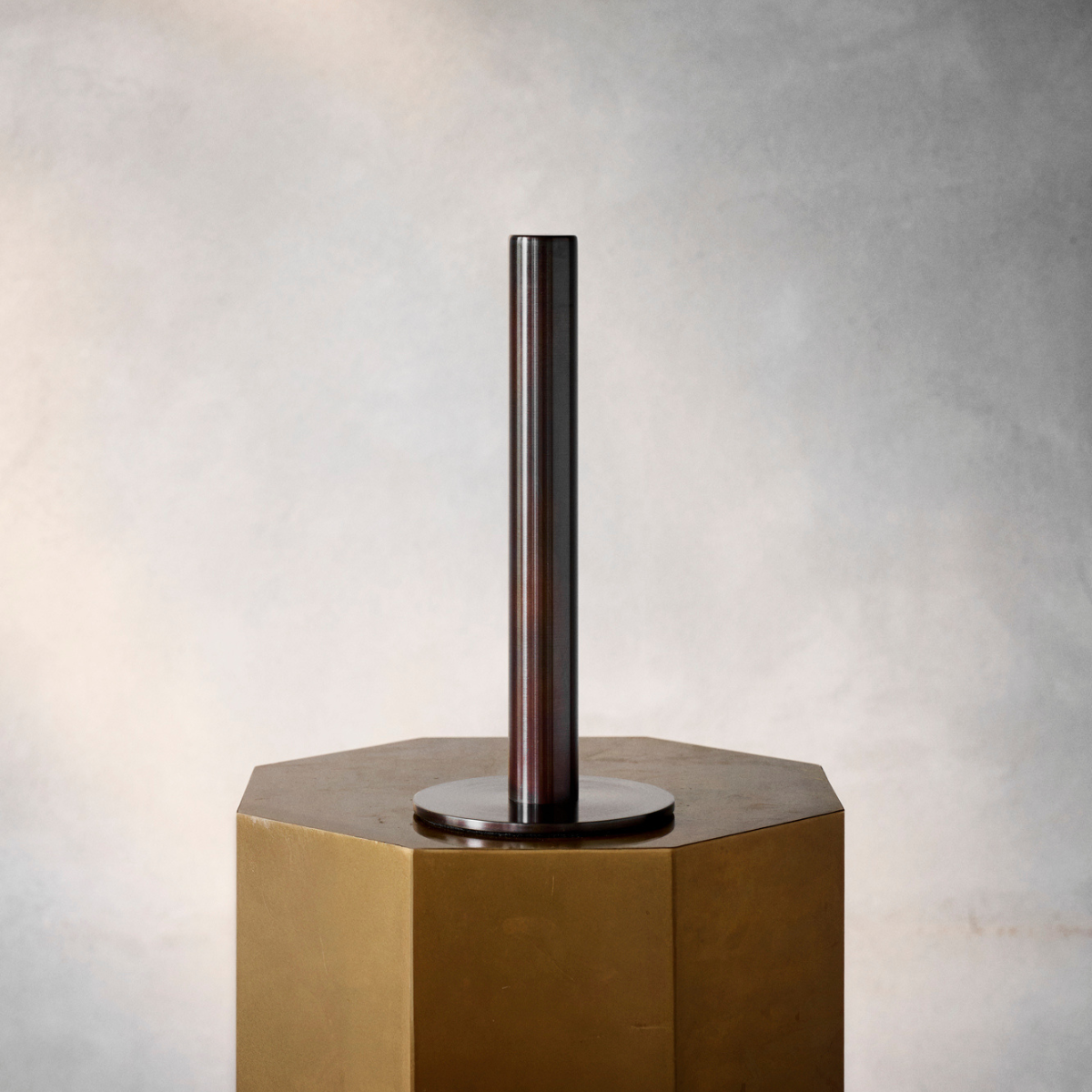 Køkkenrulleholder, bruneret messing