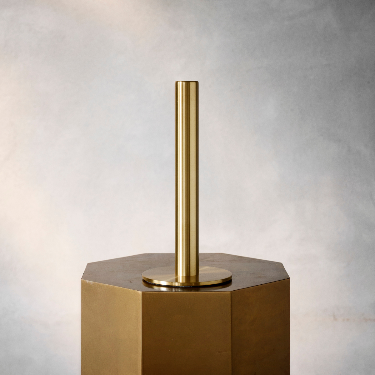 Køkkenrulleholder, børstet messing